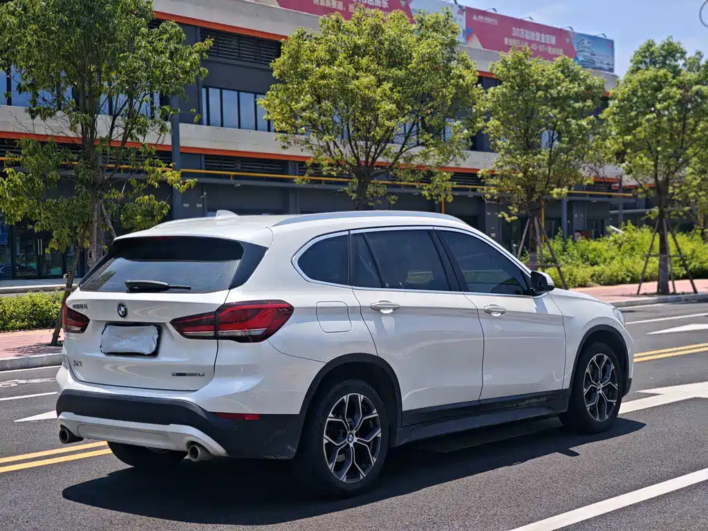 BMW X1 2021 — фото 9