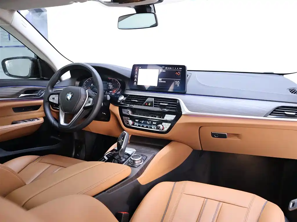 BMW 6 Series GT 2022 — фото 19