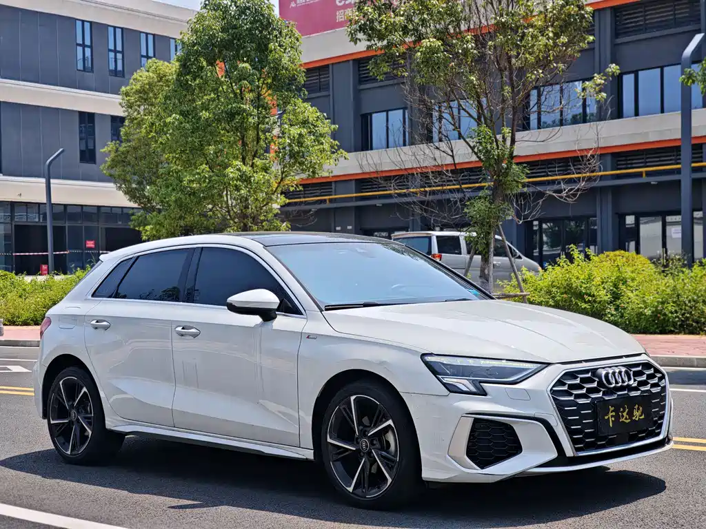 Audi A3 2023 — фото 3