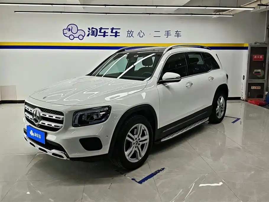 Mercedes-Benz GLB 2023 — фото 1