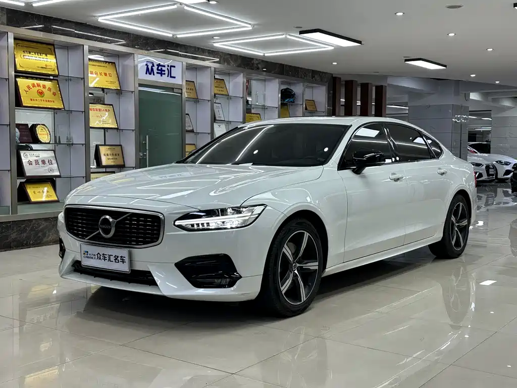 Volvo S90 2019 — фото 1