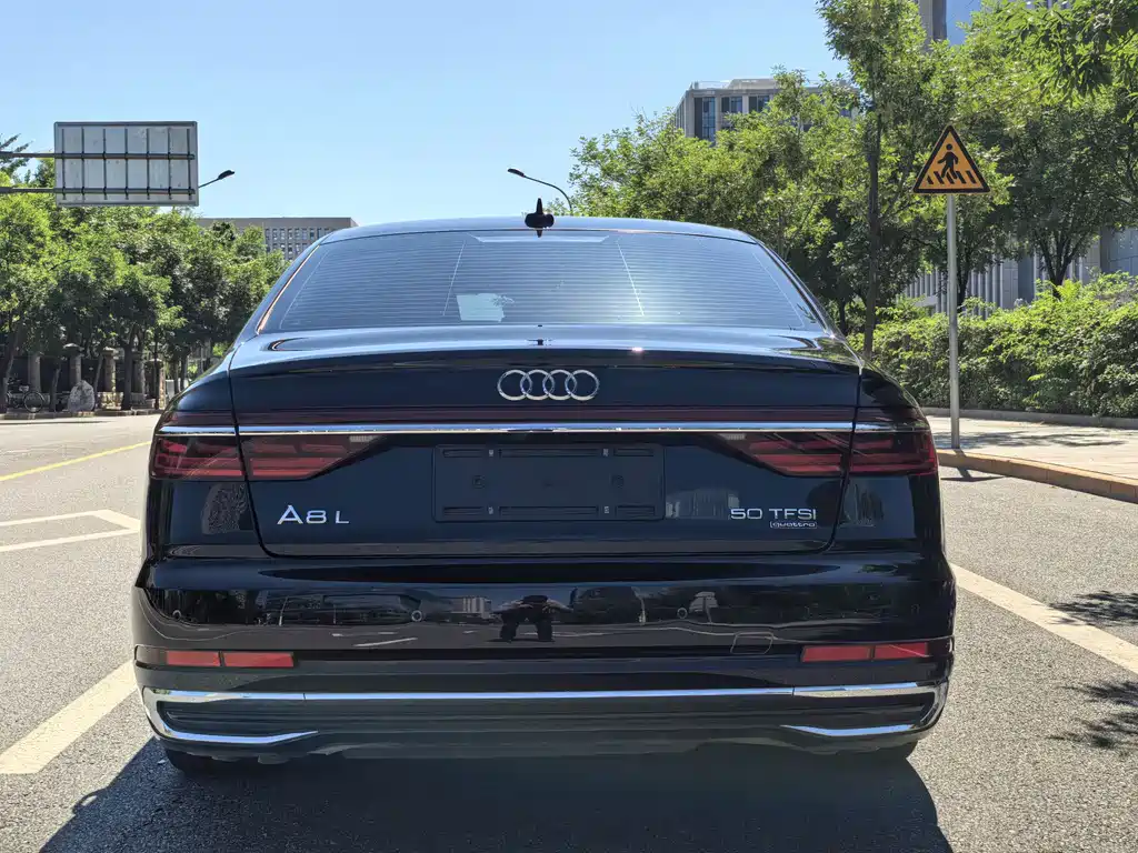 Audi A8 2024 — фото 16