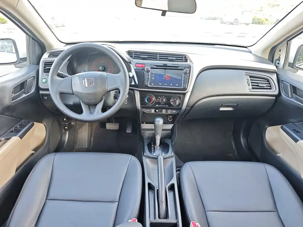 Honda City 2016 — фото 16