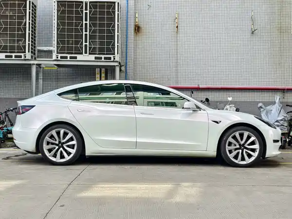 Tesla Model 3 2019