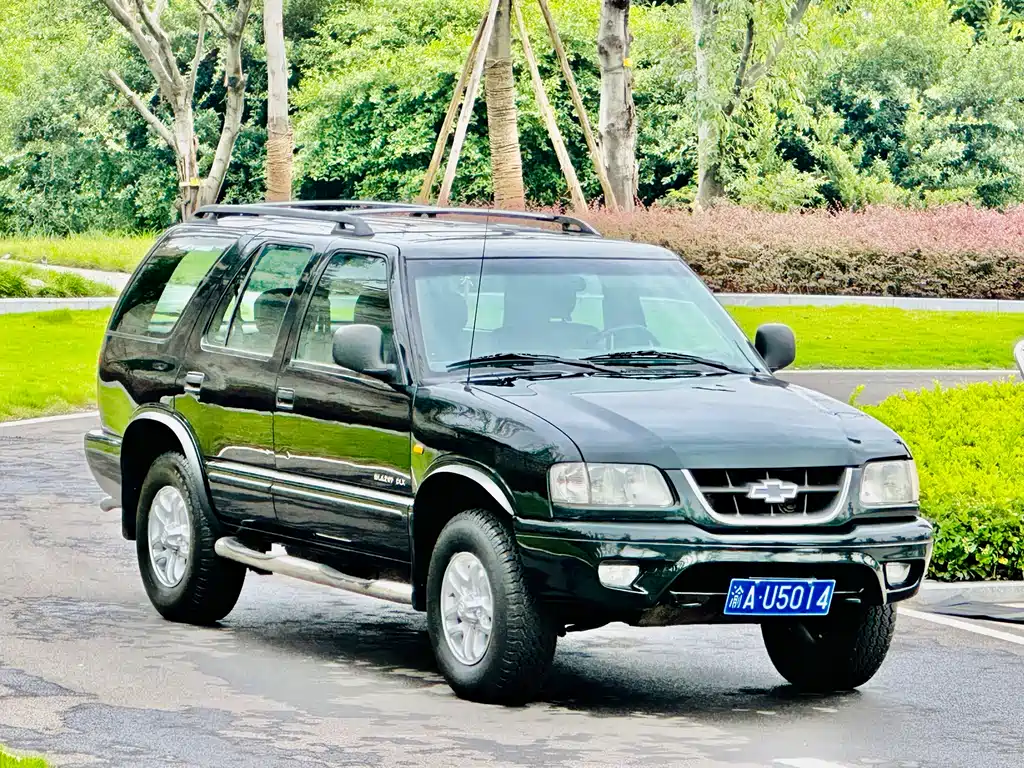 Chevrolet Blazer 2002 — фото 2