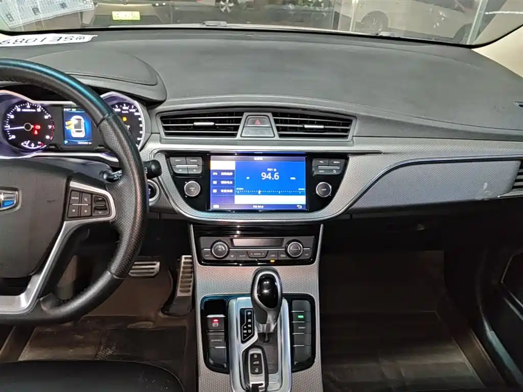 Geely Emgrand GS 2017 — фото 13