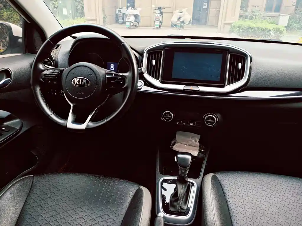 Kia KX1 2019 — фото 12