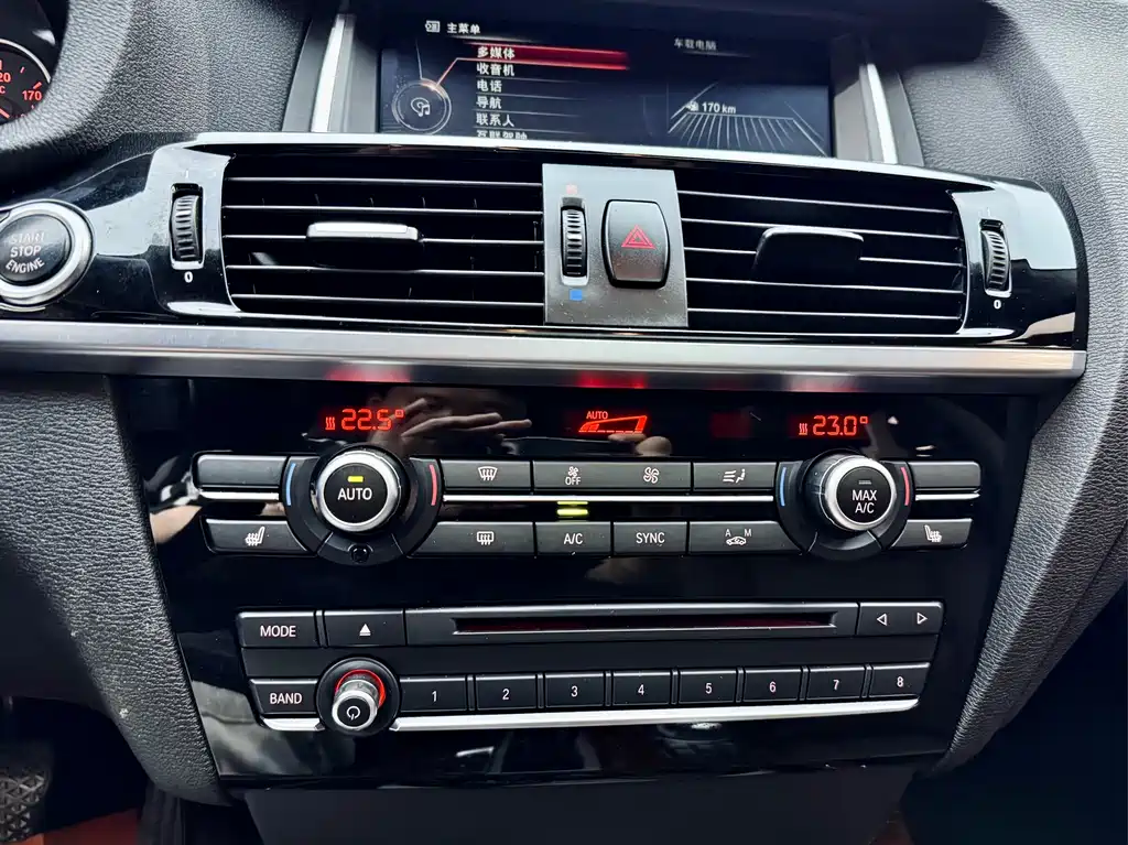 BMW X4 2015 — фото 14