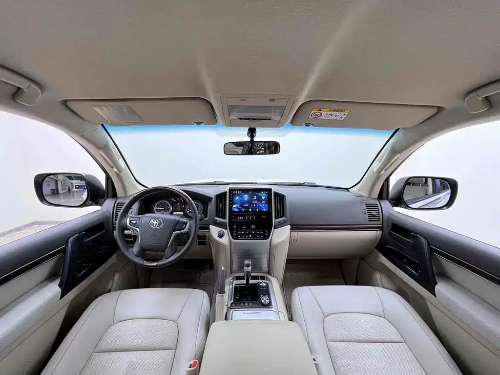 Toyota Land Cruiser 2020 — фото 13