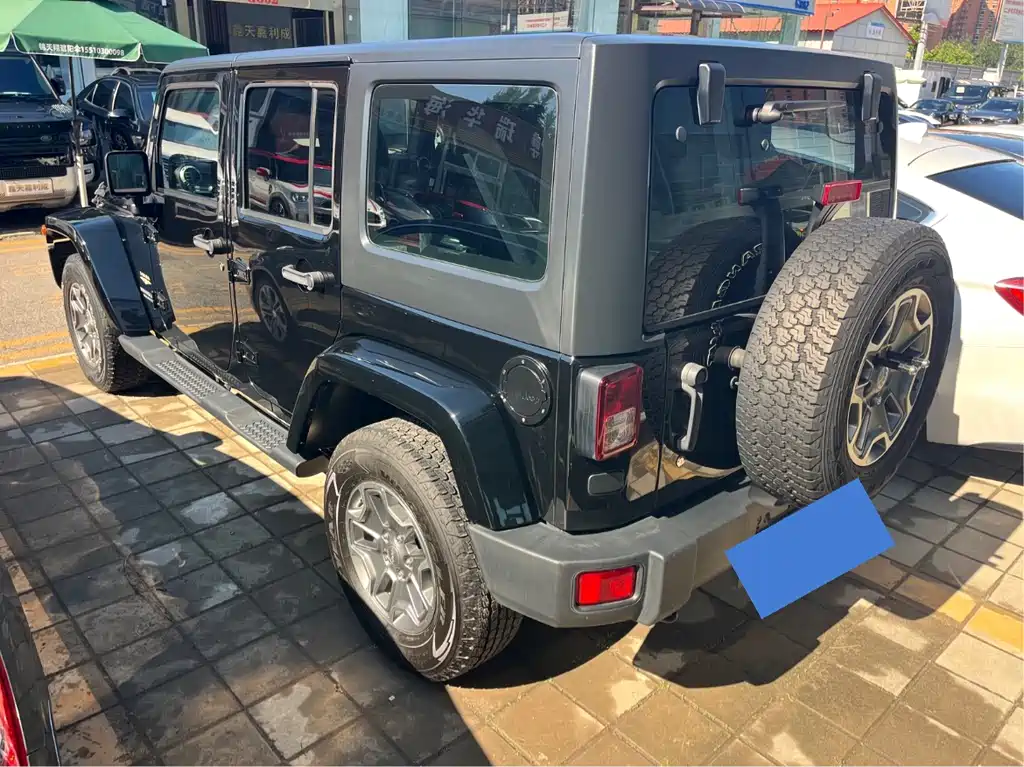 Jeep Wrangler 2015 — фото 3