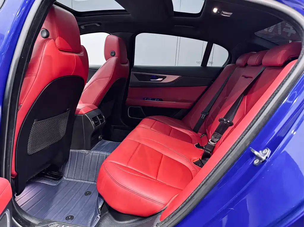 Jaguar XEL 2021 — фото 10