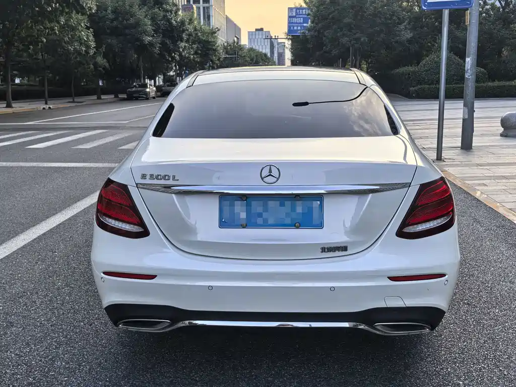 Mercedes-Benz E-Class 2018 — фото 3