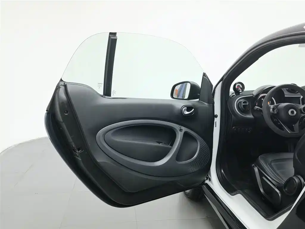 smart Fortwo 2018 — фото 8