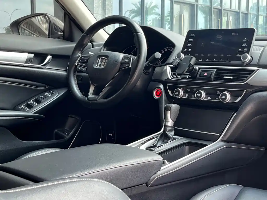 Honda Inspire 2019 — фото 12