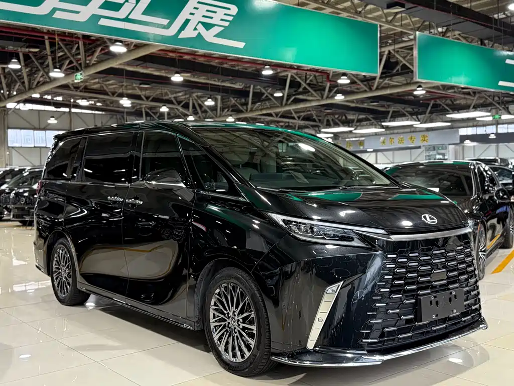 Lexus LM 2024 — фото 3