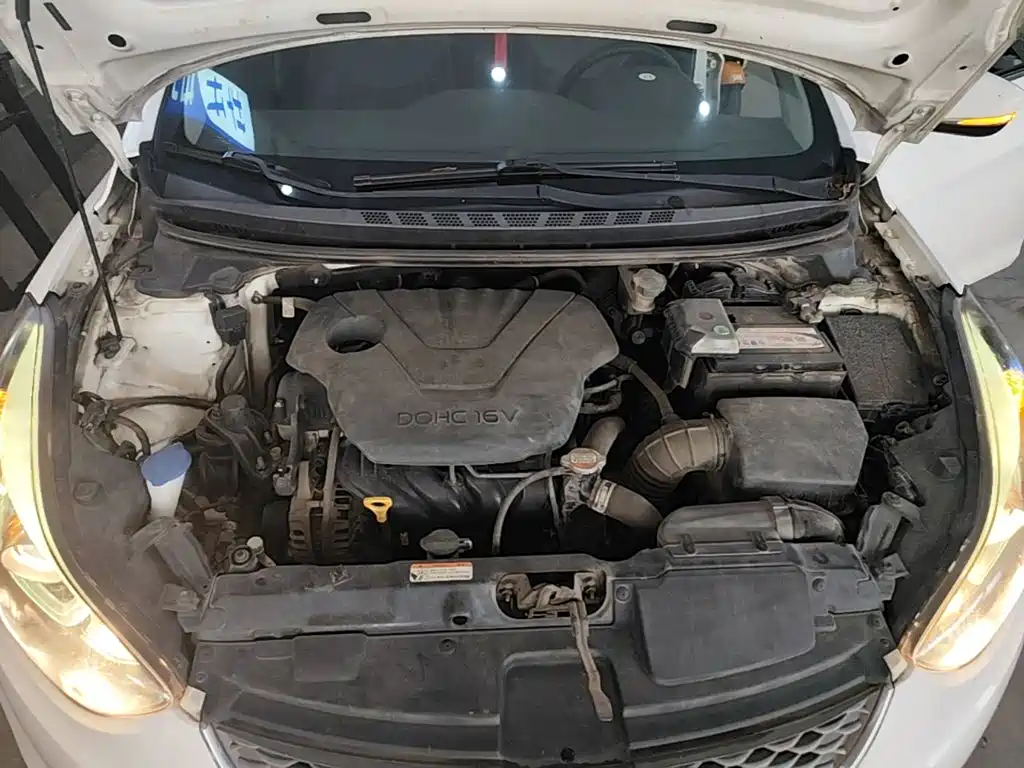 Hyundai Elantra 2017 — фото 20