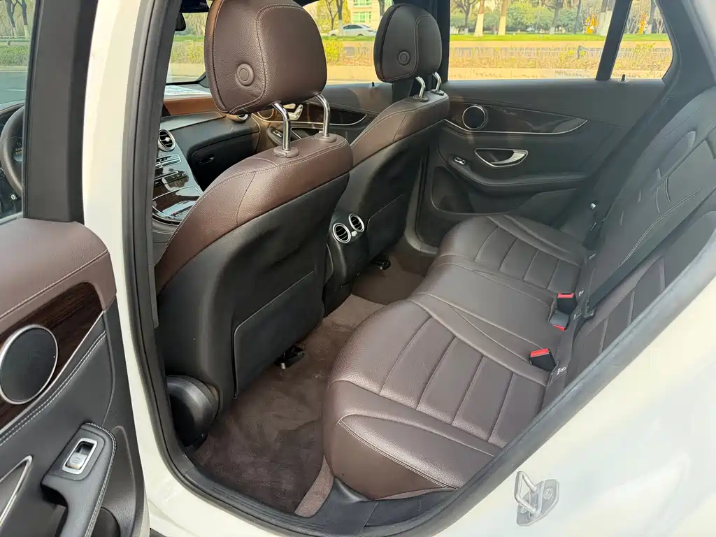 Mercedes-Benz GLC 2018 — фото 10