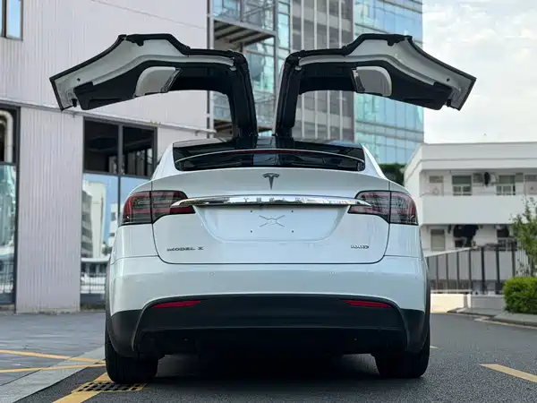 Tesla Model X 2017