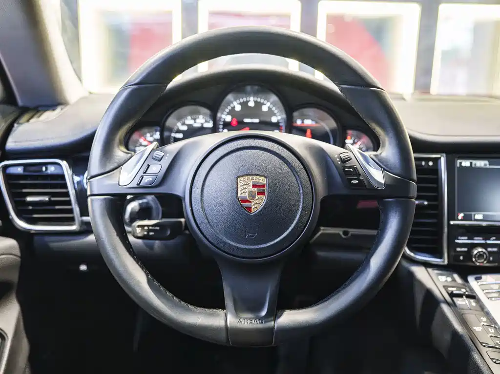 Porsche Panamera 2014 — фото 16
