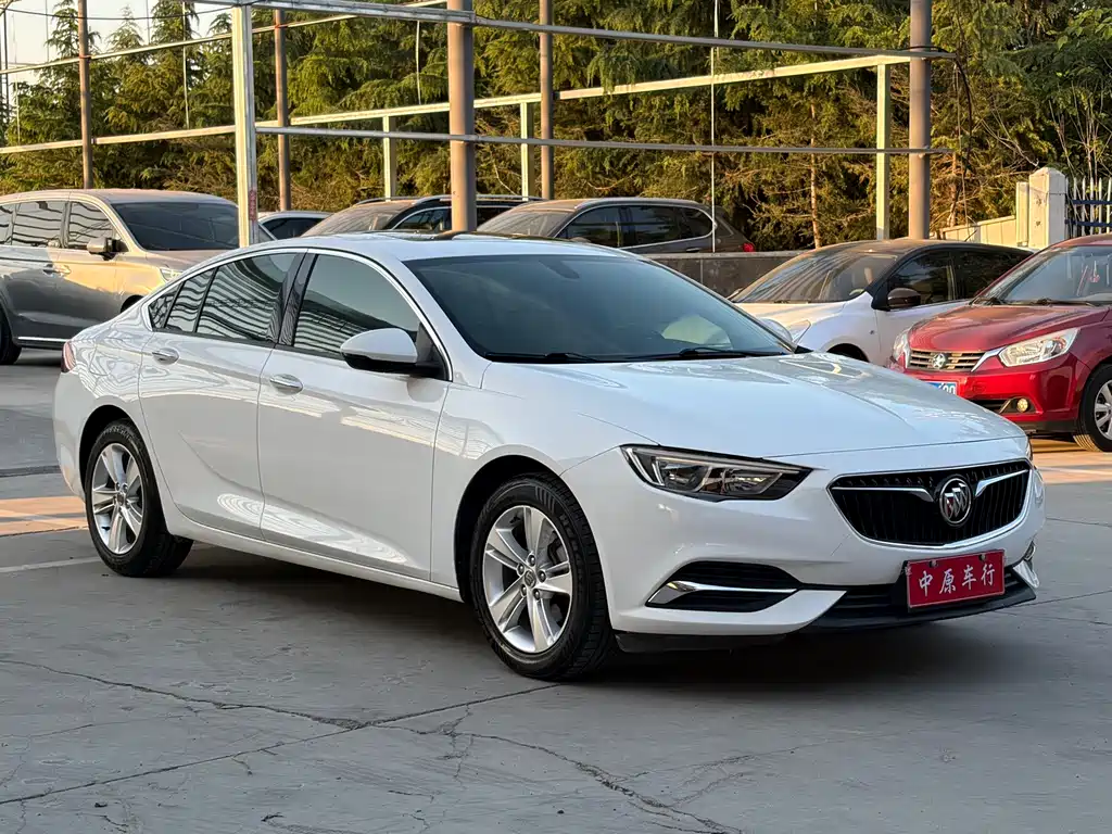 Buick Regal 2018 — фото 3