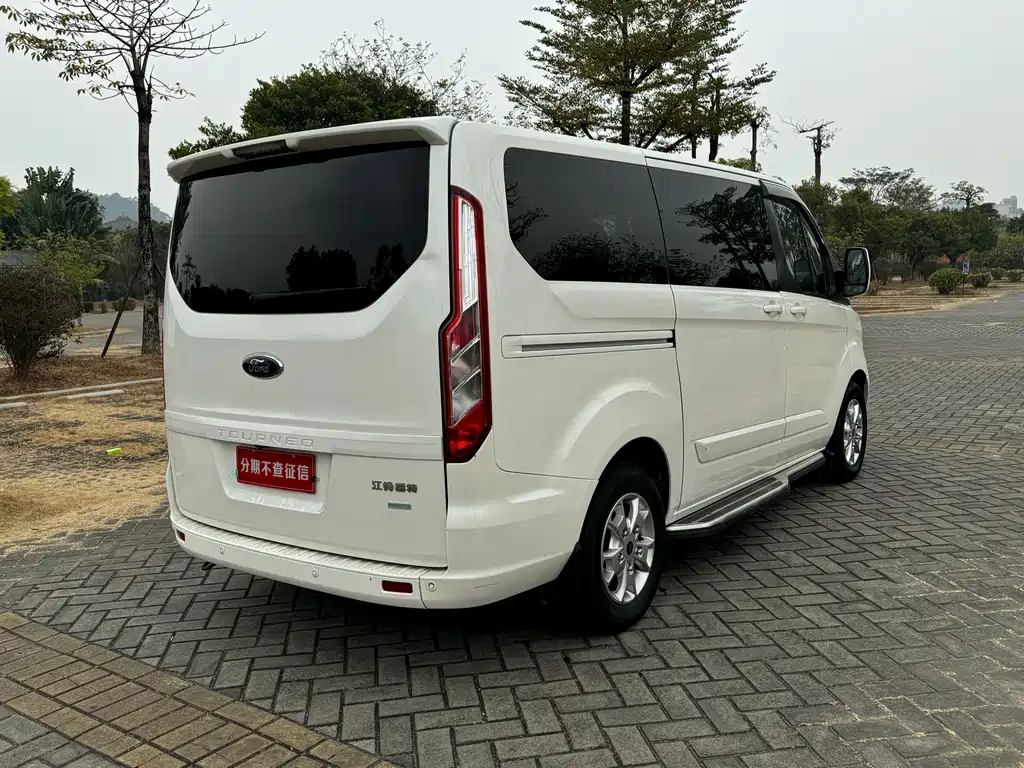 Ford Tourneo 2021 — фото 6