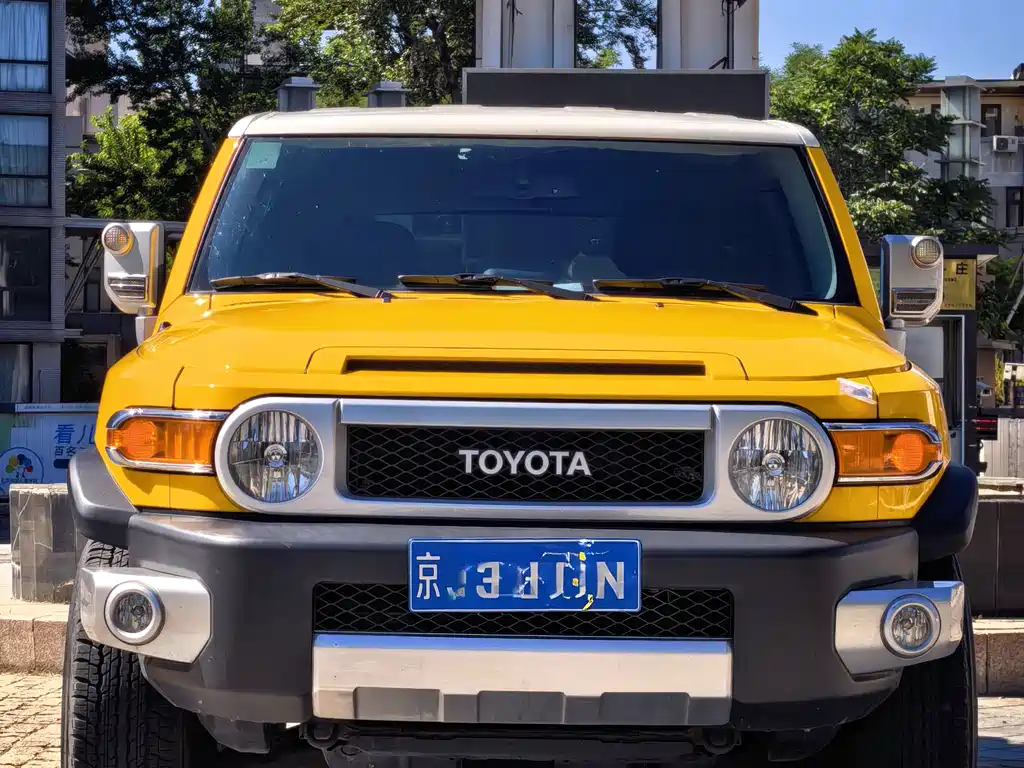 Toyota FJ Cruiser 2019 — фото 2