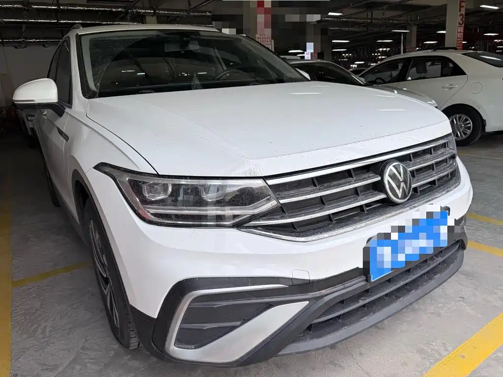Volkswagen Tiguan L 2023 — фото 3