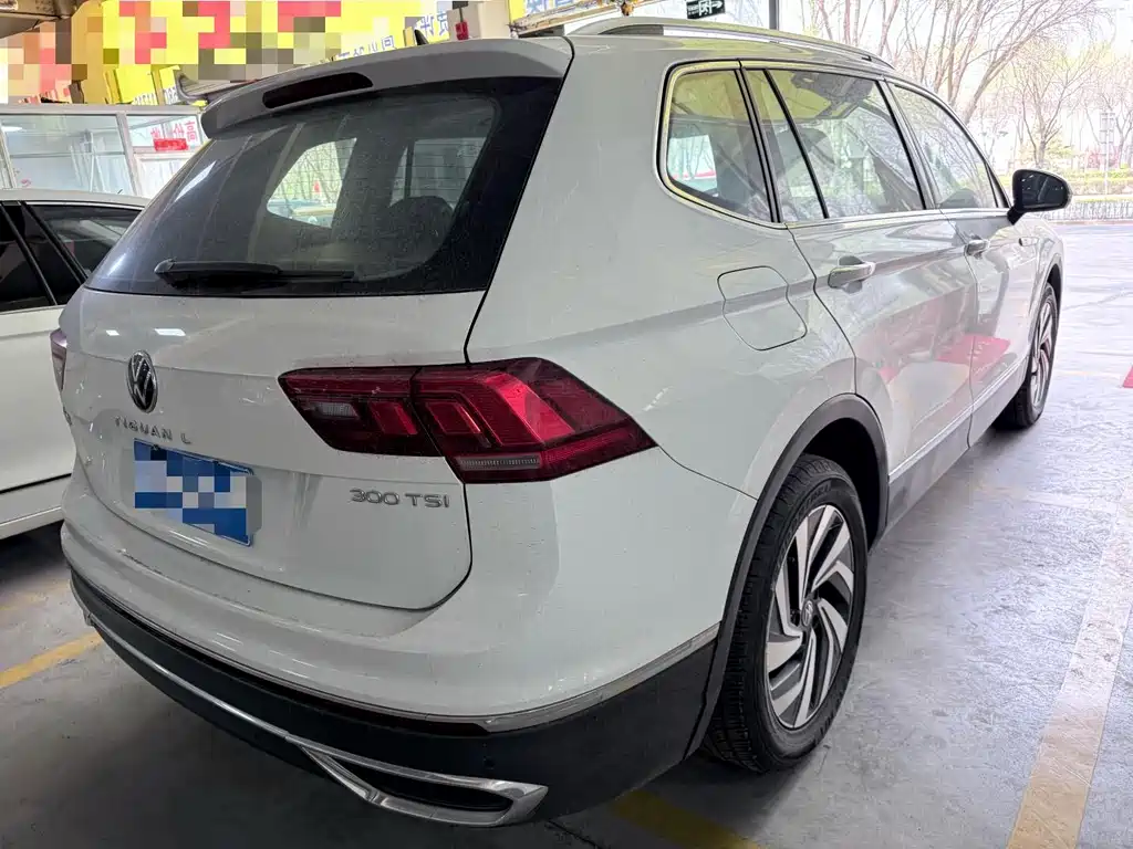 Volkswagen Tiguan L 2023 — фото 20
