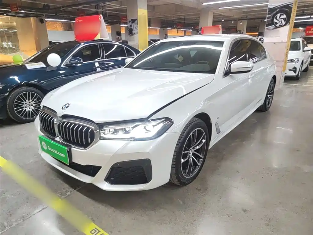 BMW 5 Series 2023 — фото 1