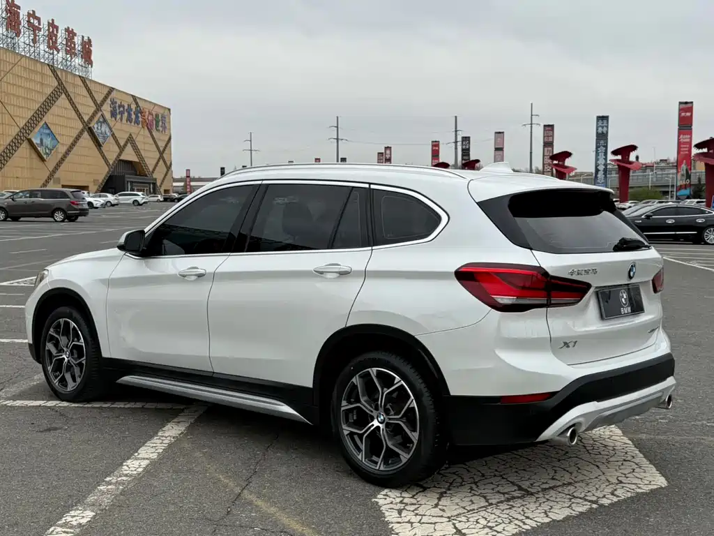BMW X1 2022 — фото 4