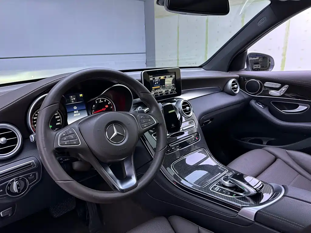 Mercedes-Benz GLC 2017 — фото 10