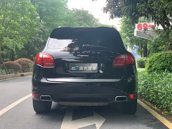 Porsche Cayenne 2011