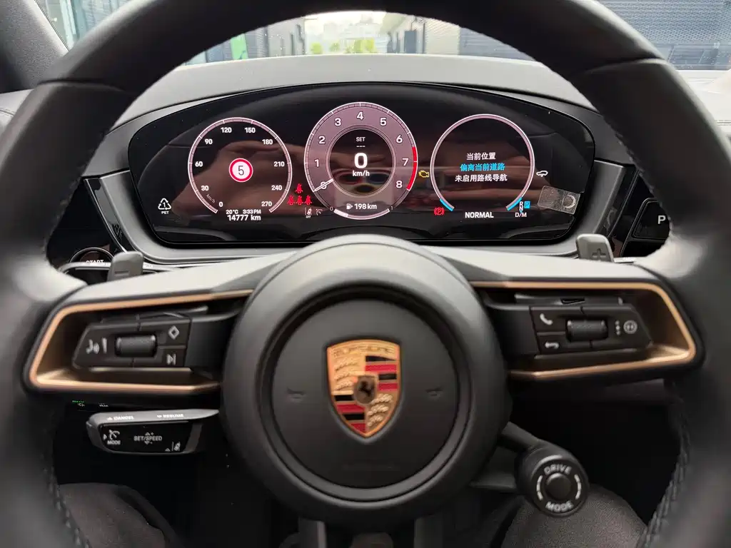 Porsche Cayenne 2025 — фото 8
