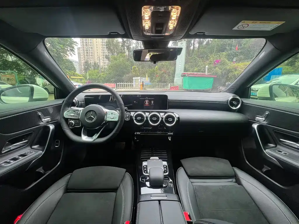 Mercedes-Benz A-Class 2019 — фото 6