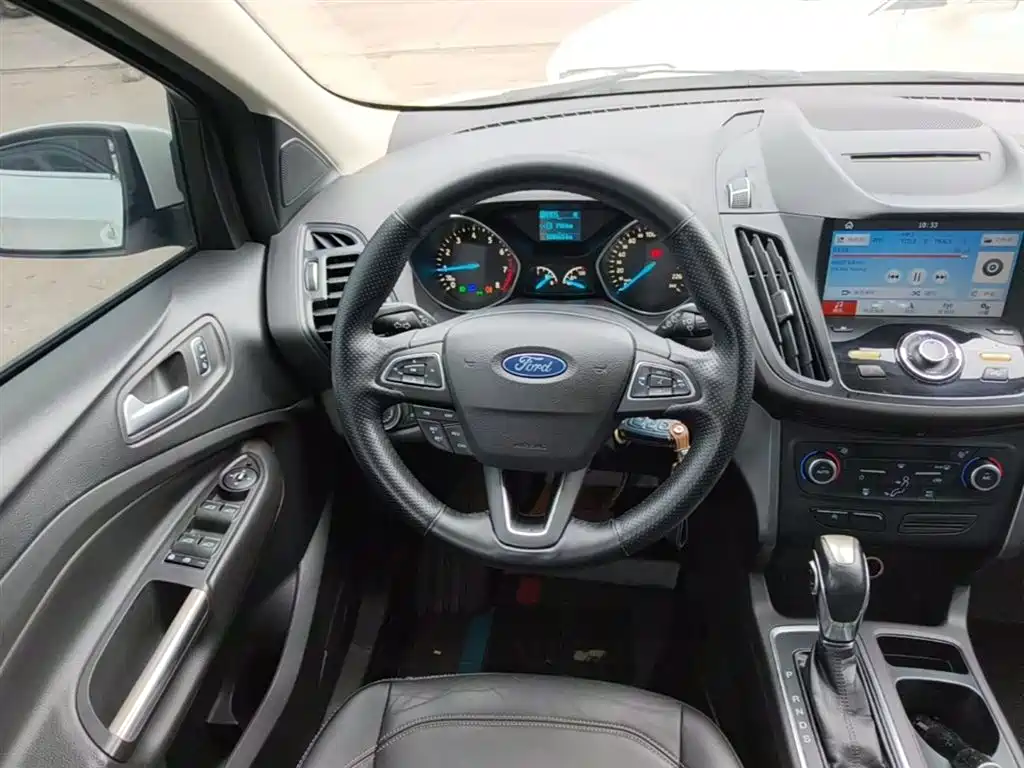 Ford Kuga 2018 — фото 11