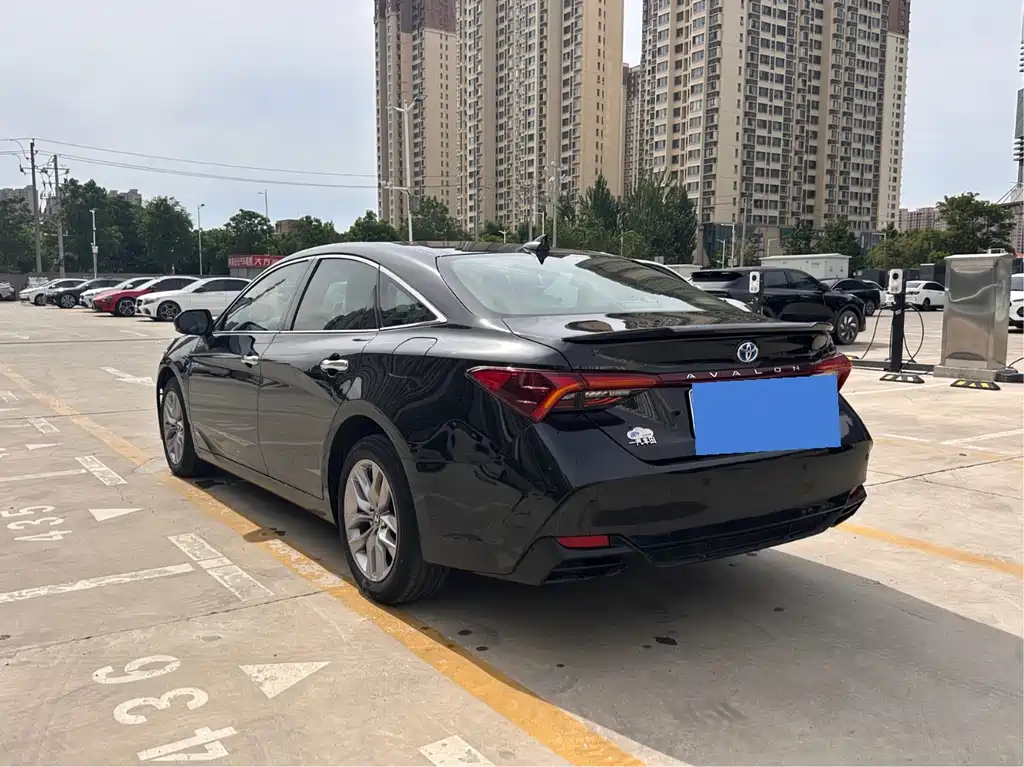 Toyota Avalon 2020 — фото 10