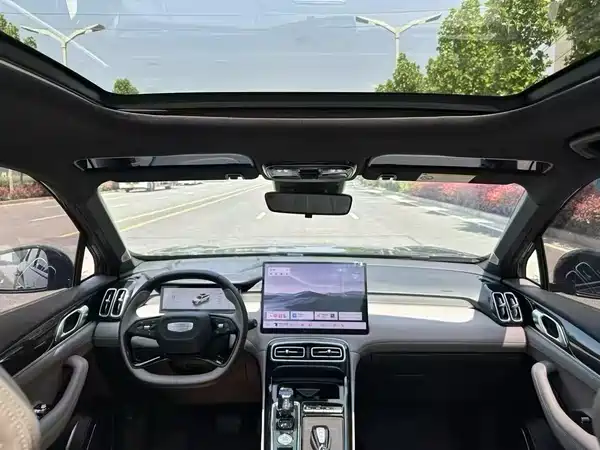 Geely Boyue L 2025