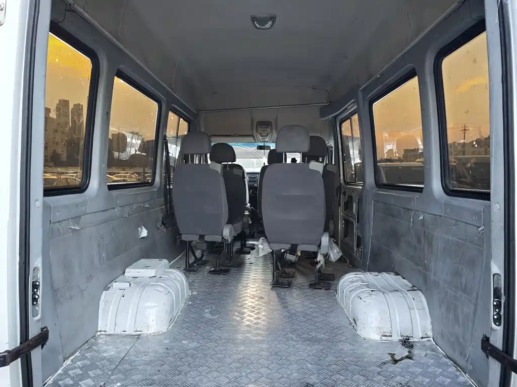 Iveco Bodhi 2018 — фото 12