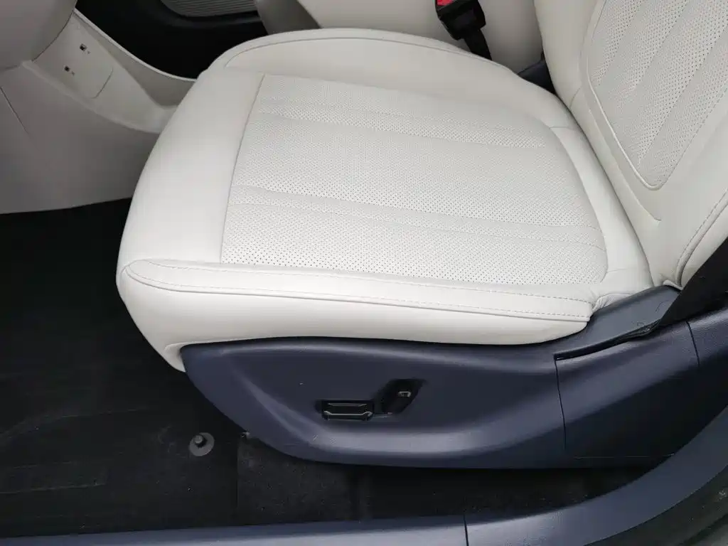 Geely Galaxy Starwish 2024 — фото 20