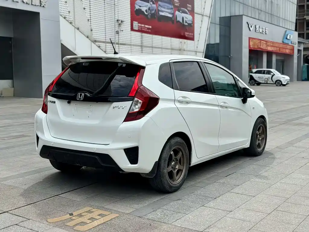 Honda Fit 2017 — фото 6