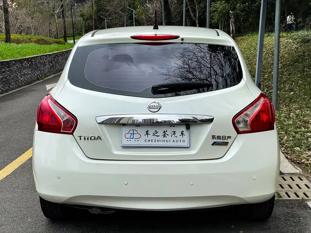 Nissan Tiida 2016 — фото 5