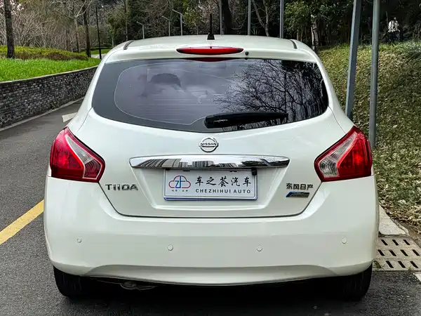 Nissan Tiida 2014