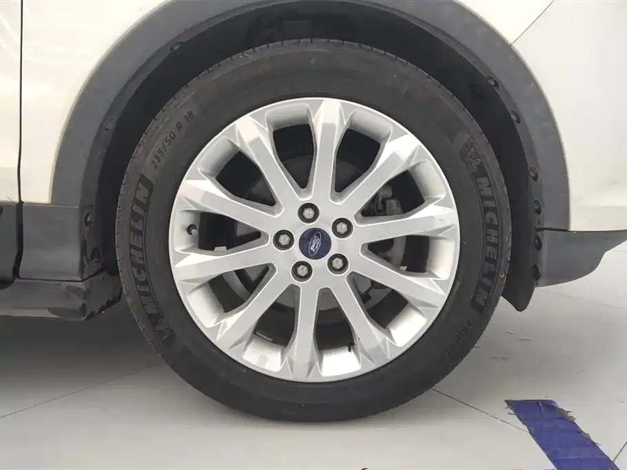 Ford Kuga 2015 — фото 6