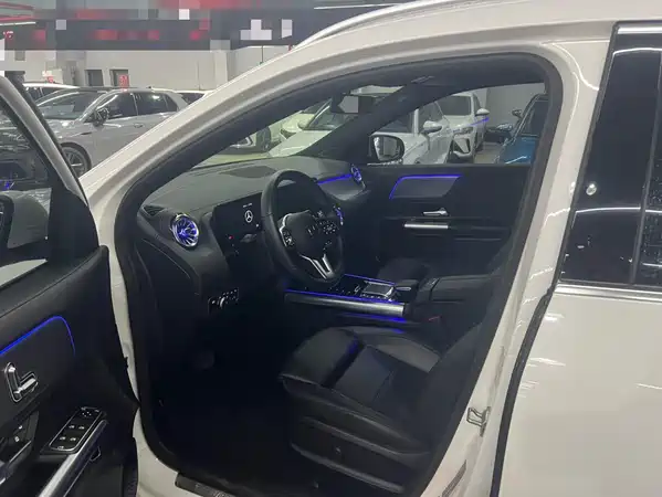 Mercedes-Benz GLA 2021