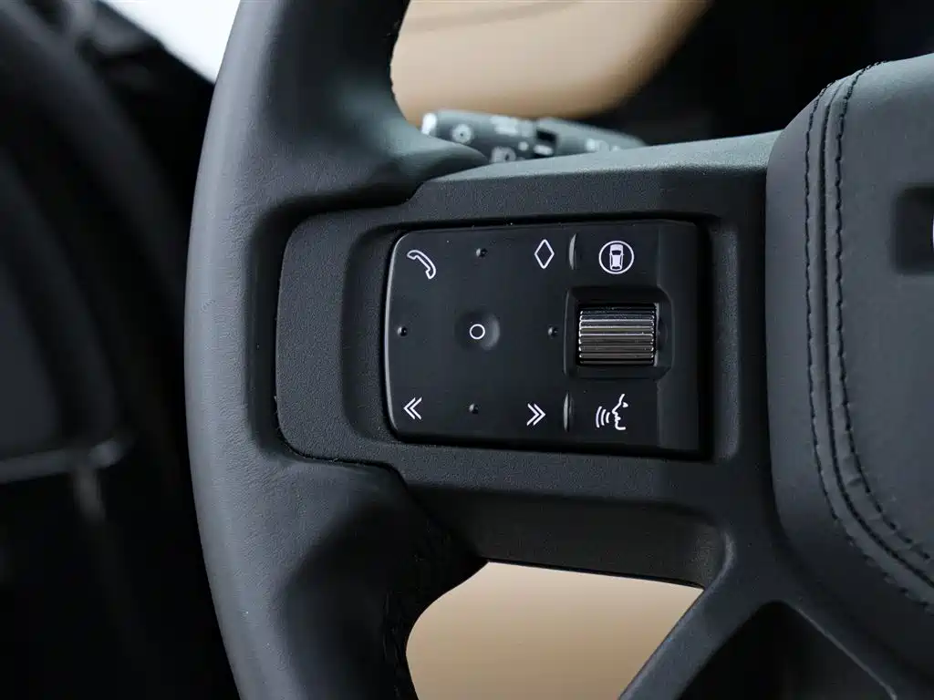Land Rover Defender 2024 — фото 15