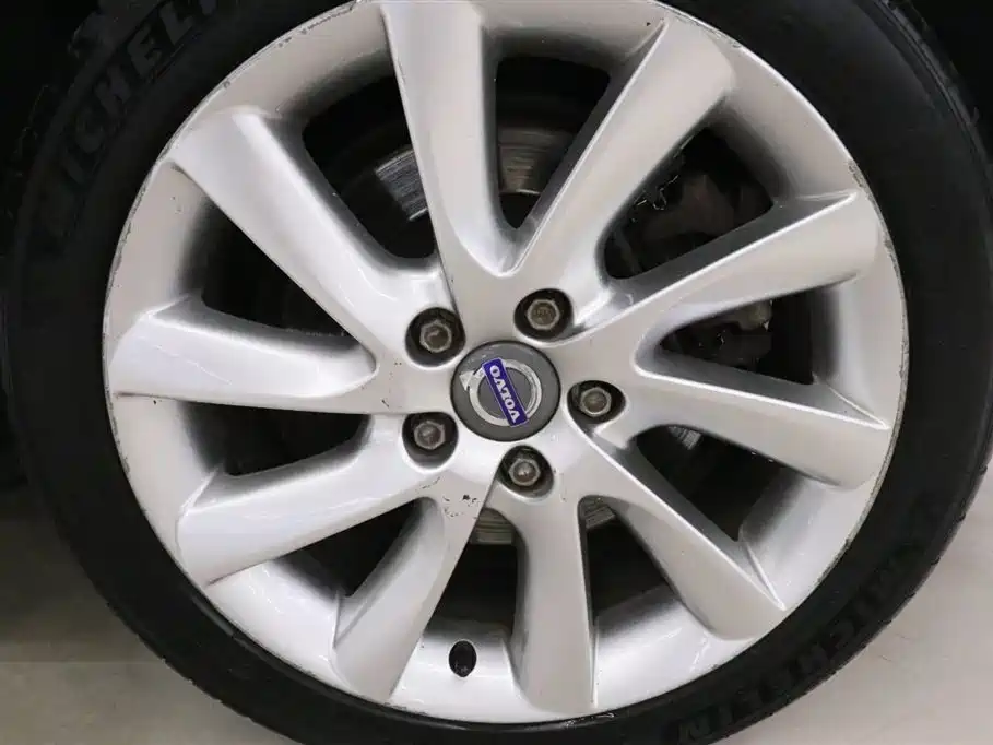 Volvo S60 2017 — фото 16