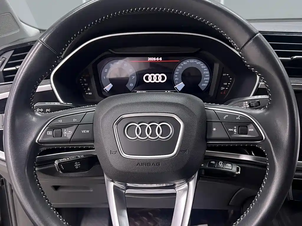 Audi Q3 2022 — фото 17