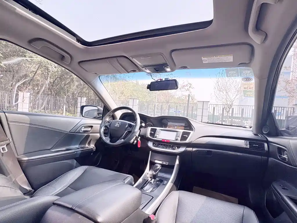 Honda Accord 2016 — фото 14