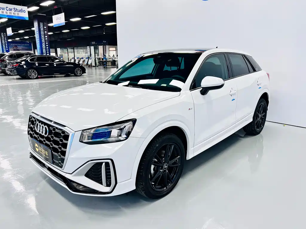Audi Q2L 2022
