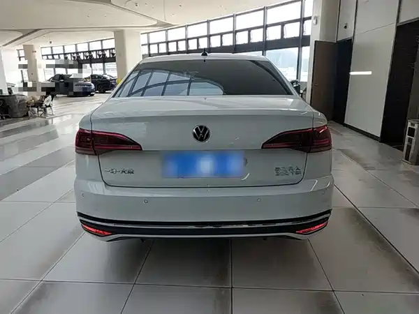 Volkswagen Bora 2023